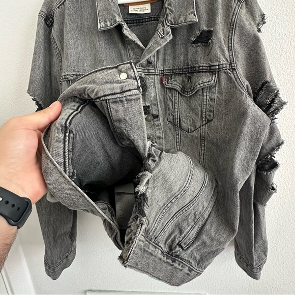Levi's Premium Big E Ripped Distressed Trucker Jean Jacket Size: XXL‎ - Picture 8 of 16